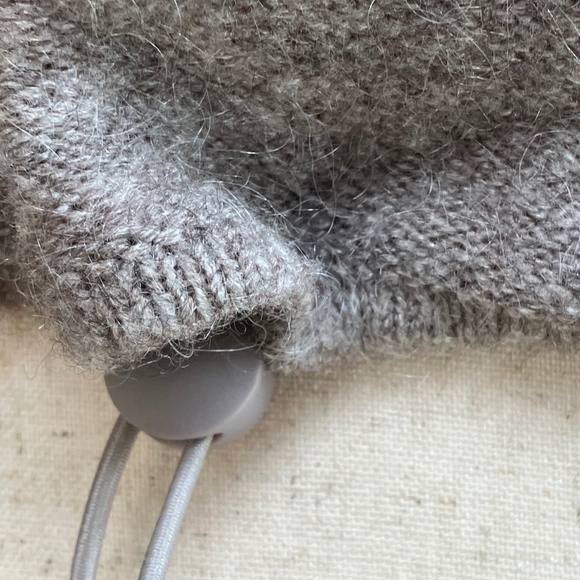 Rebecca Taylor CropWool Sweater Beige - Warm in the Coldest Temps - Size Medium - Picture 3 of 7